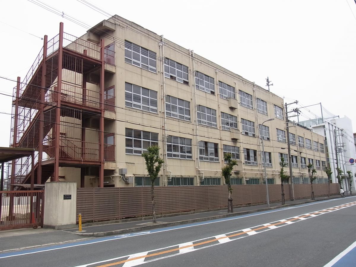 東大阪市立小阪中学校