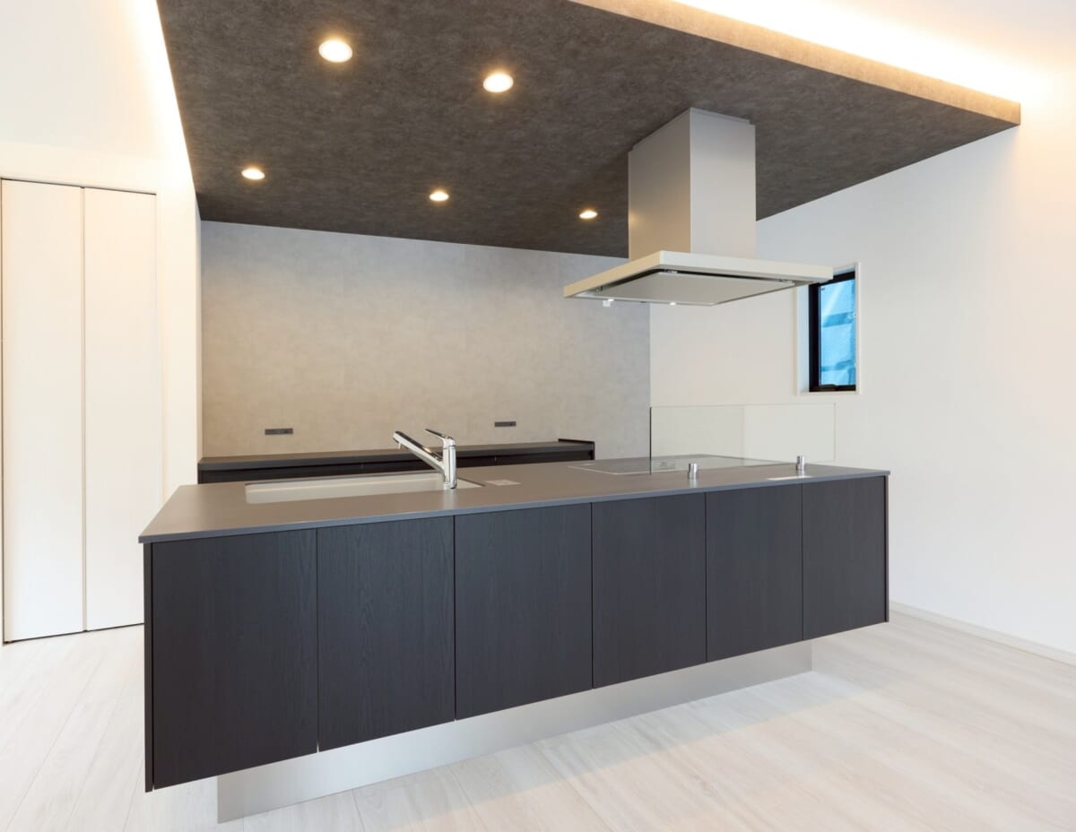 八尾市西山本町1丁目