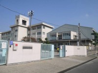 寝屋川市立第八中学校