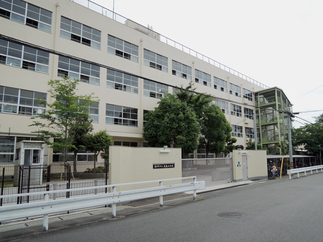 東大阪市立大蓮小学校