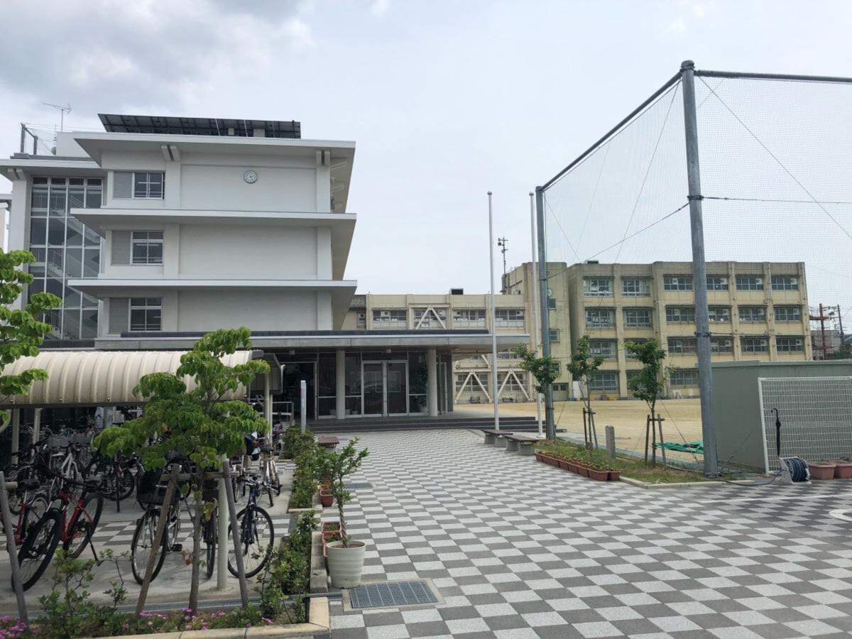 東大阪市立小阪中学校