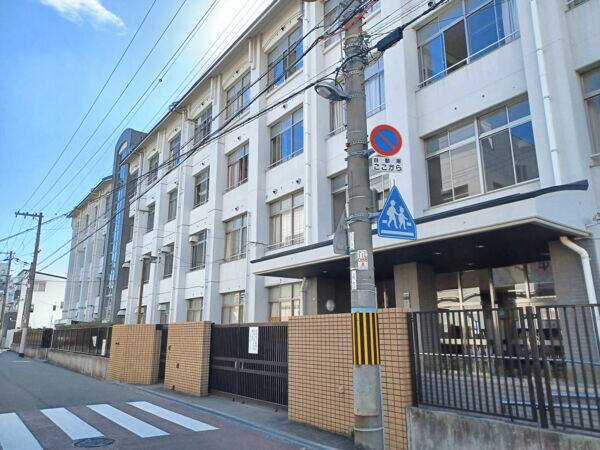 大阪市立桃谷中学校