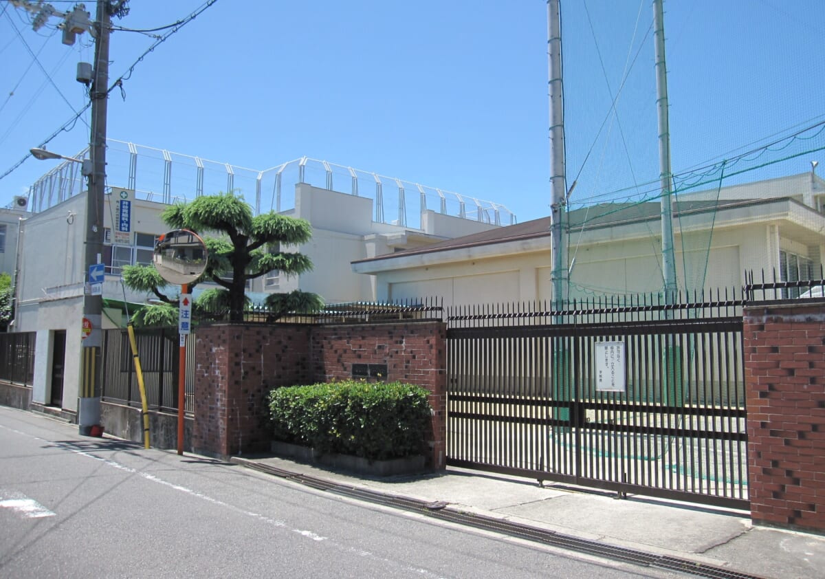 大阪市立大領中学校