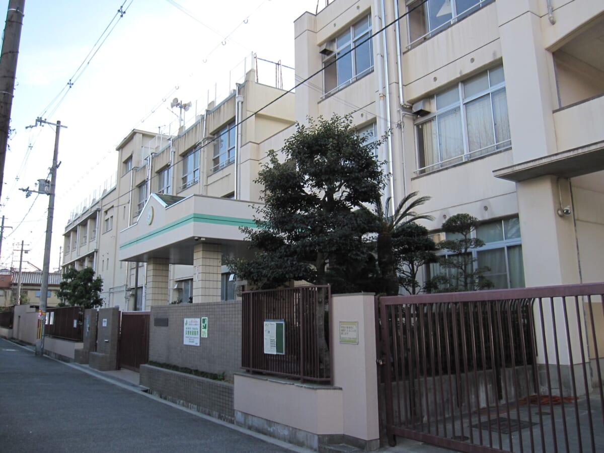 大阪市立天下茶屋小学校